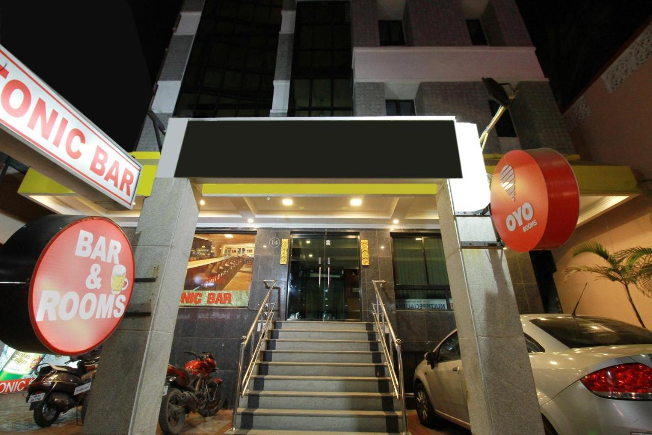 Oyo 968 Hotel Poigai Chennai Exteriör bild